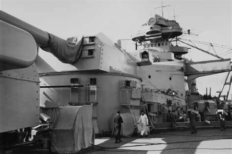 Battleship Bismarck Bruno turret | World War Photos