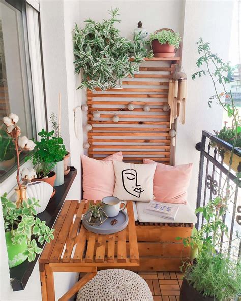 Stylish Ways To Decorate And Transform A Small Balcony - yardworship.com