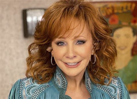 Reba McEntire Shows Off New Beau On Instagram - Country Music Alley