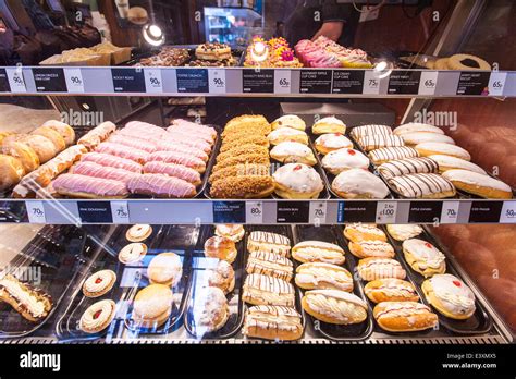 Greggs bakery store and cafe, Norwich, Norfolk Stock Photo - Alamy