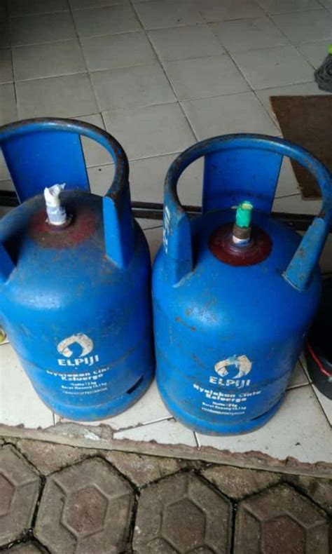 Jual tabung gas kosong, on Carousell