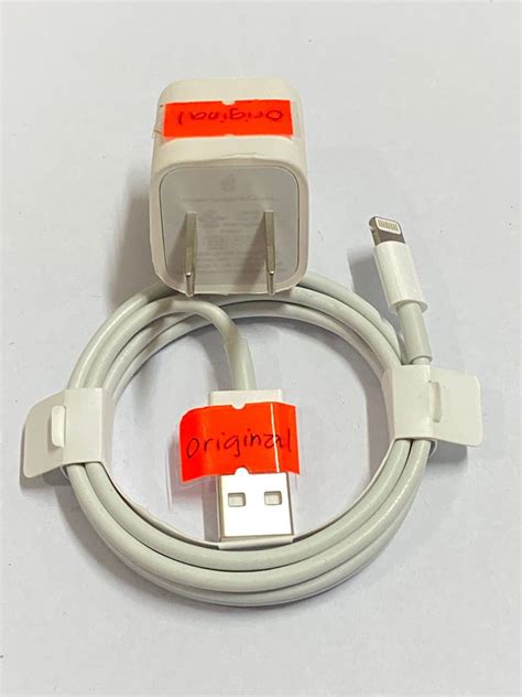 Original Apple iPhone Charger 5 watts adapter and lightning cable ...