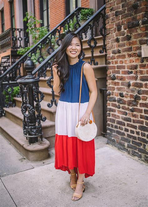 Red, white and blue outfits for women in the summer