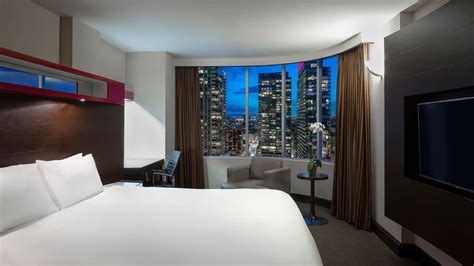 Downtown Hotel in Toronto, Canada | Hyatt Regency Toronto