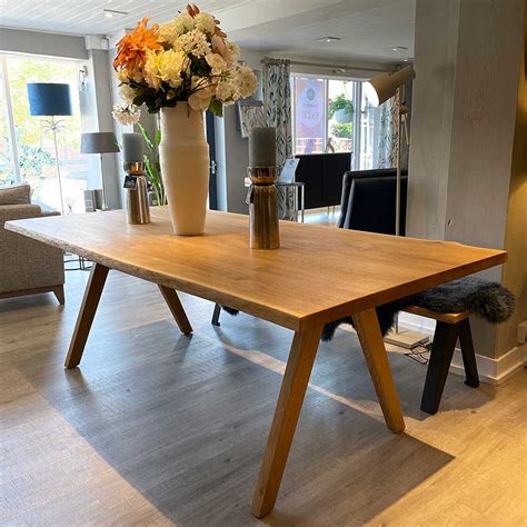 New England Solid Oak Dining Table | Bespoke Sizes Available