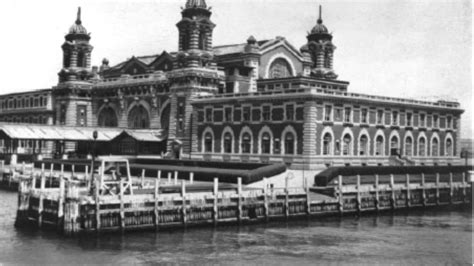 Ellis Island History - YouTube