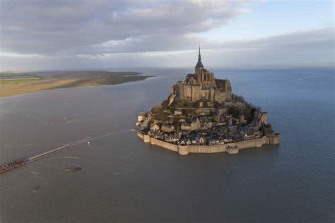 Grandes mareas en el Monte Saint Michel - Turismo de Normandía, Francia