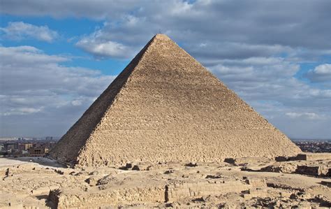 The Pyramids Of Giza - A Testament to Manual Labor