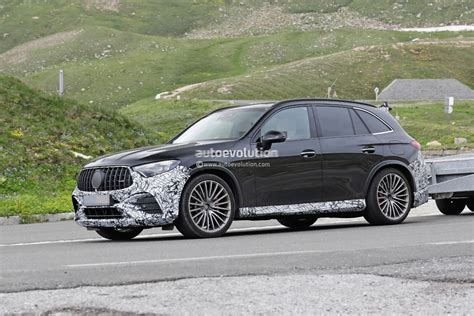 2023 Mercedes-AMG GLC 63 Is Almost Here With More Power but Half the ...