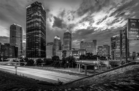 How To Create Stunning Black And White Cityscapes - PhotolisticLife