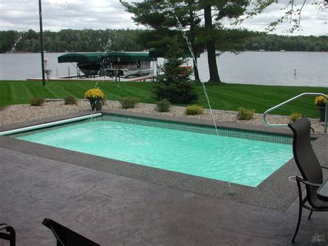 Gulf Breeze - Pools By Sturgeon Stone and Landscape