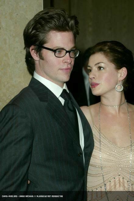 Chris Pine, Anne Hathaway | Actores, Ejercicios de entrenamiento ...