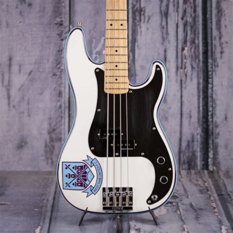 2015 ARCHIVED Fender Steve Harris Signature Precision Bass, Gloss White ...