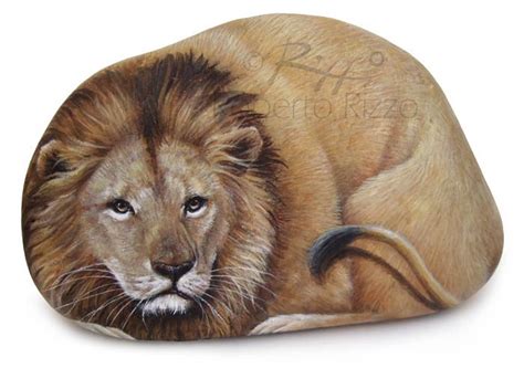 Lion Hand Painted Rock Stone Art by Roberto Rizzo - Etsy