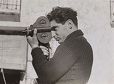 Robert Capa Biography - Life of Hungarian Photographer