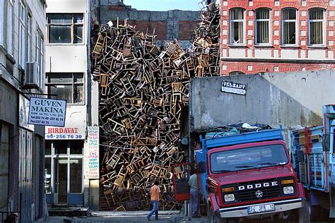 Untitled, Istanbul 2003. Doris Salcedo