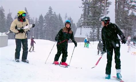 Ski season delayed at Oregon mountains as everyone waits for major snow