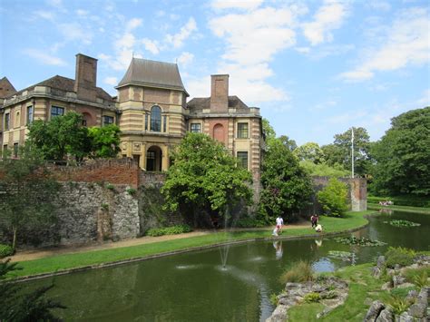 Eltham Palace | Grounds and exterior of Eltham Palace in sou… | Flickr