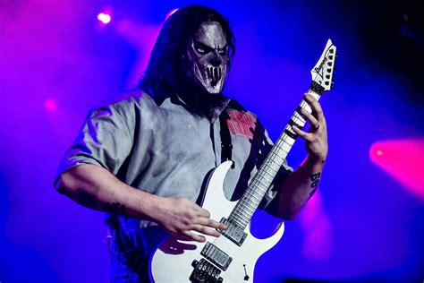 Slipknot guitarist Mick Thomson stabbed in head by own brother | IBTimes UK