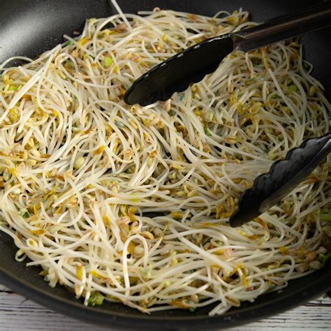 Easy mung bean sprouts recipe 🥗 - James Strange