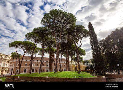 Historic Park in Rome, Italy Stock Photo - Alamy