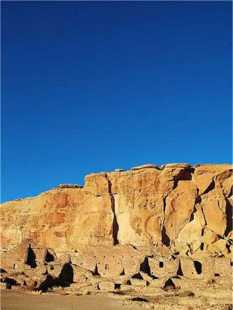 Overview of Chaco Canyon Ruins | fourwindowspress