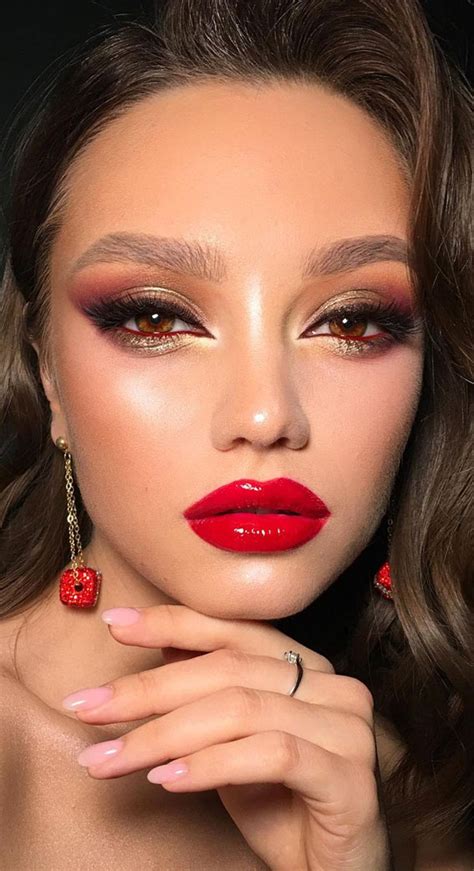 10 The Perfect Makeup with Red Lipstick Ideas | Red Lip Aesthetic