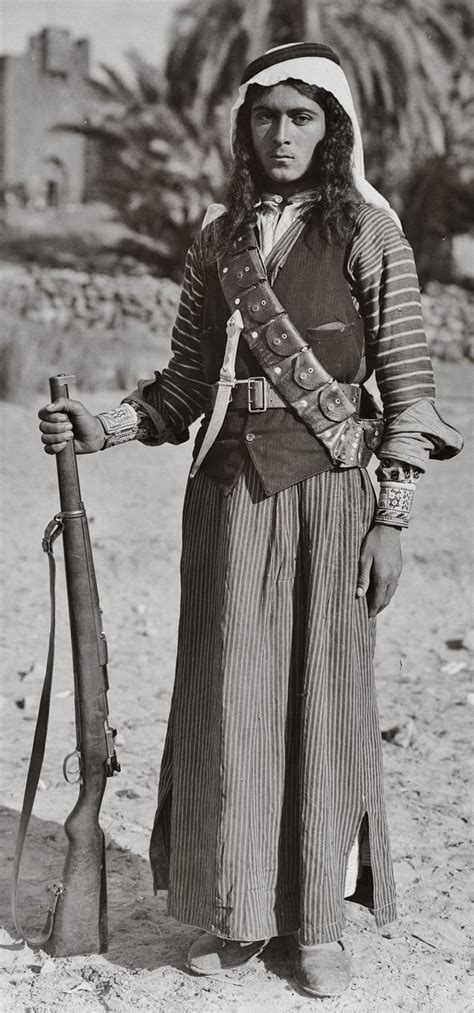 Bedouin warrior - Egypt, early 20th century. | Old egypt, Old photos ...