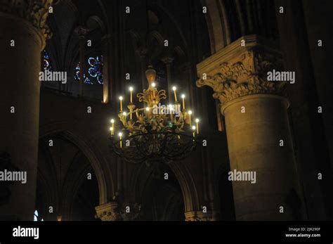 The interior of Notre Dame cathedral Stock Photo - Alamy