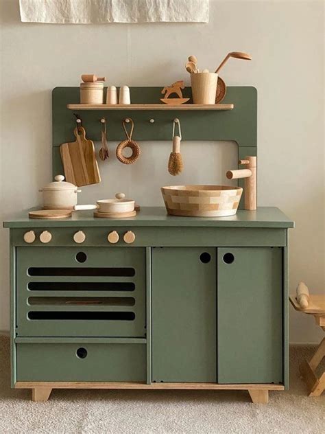 The Ten Best Wooden Play Kitchens For Kids - MomTrends