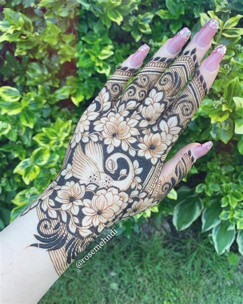 Simple And Unique Lotus Mehndi Designs For All Occasions | POPxo