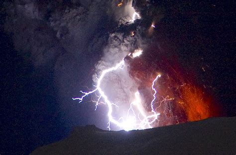 The mystery of volcanic lightning continues to intrigue researchers ...