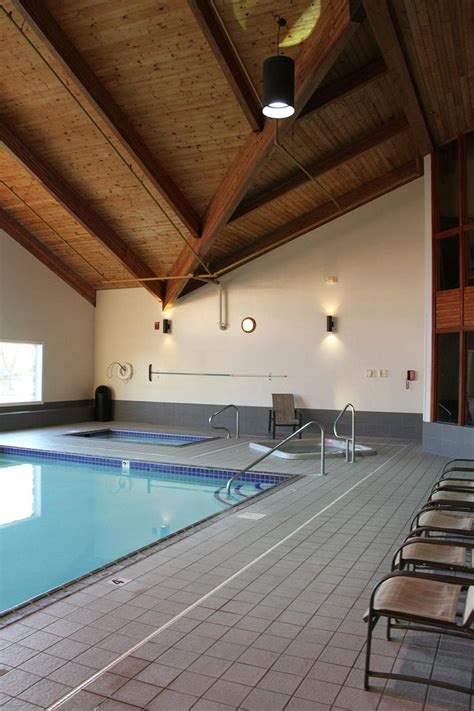 C'mon Inn - Grand Forks Pool: Pictures & Reviews - Tripadvisor