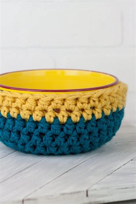 15 Minute Easy Crochet Bowl Cozy Free Pattern - Winding Road Crochet