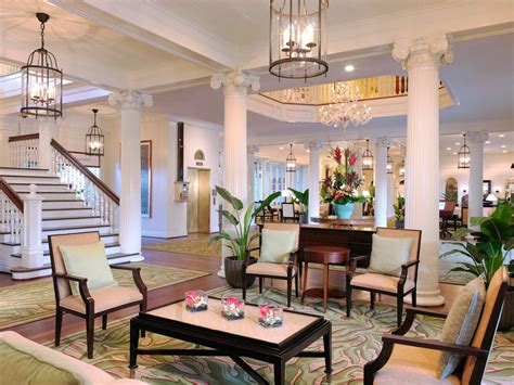 The Moana Surfrider Hotel of Waikiki, Hawaii—Elegance for the Ages ...