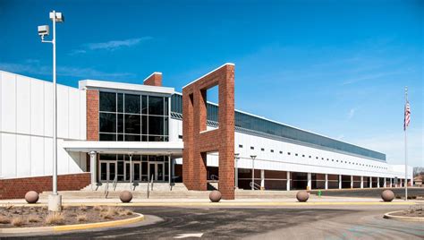 Columbus East High School, designed by Mitchell-Giurgola Architects in ...