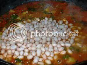 Food, In The Main...: ARF/5-a-day #34 - Haricot beans curry with spinach