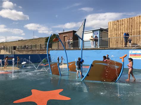 Gorleston Splashpad, Great Yarmouth - Now open 10am - 4pm seven days a ...