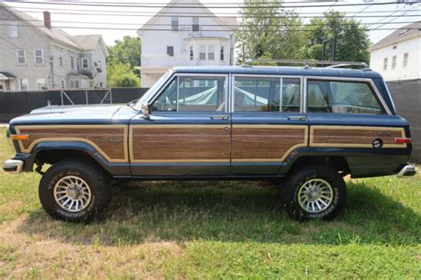 1988 Jeep Grand Wagoneer Woody! 5.9L V8, 4inch lift, 31in tires ...