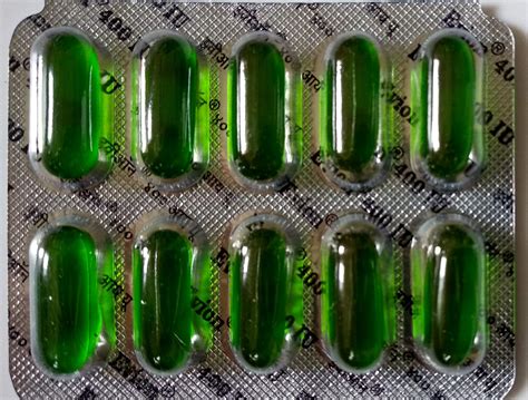 Vitamin E Capsules For Skin And Hair : Use vitamin e capsule to ...