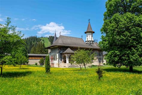 The painted monasteries of Bucovina - RomaniaTourStore