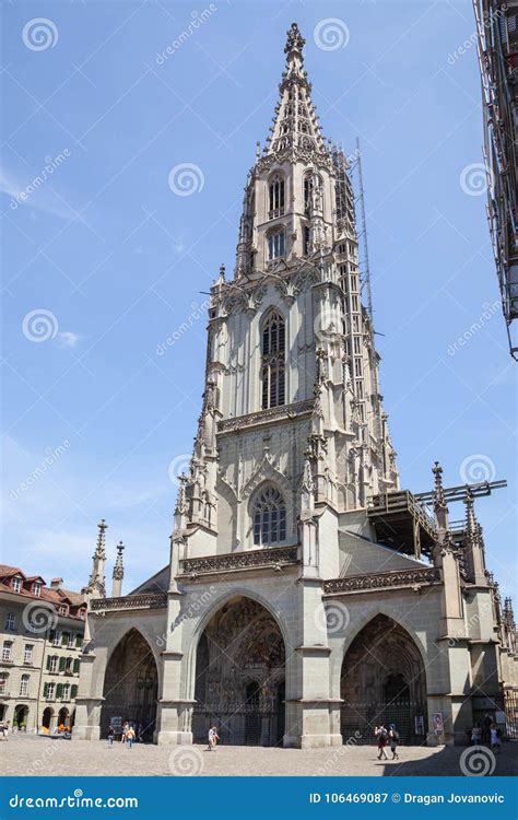 La Catedral De Berna, Suiza Fotografía editorial - Imagen de casas ...