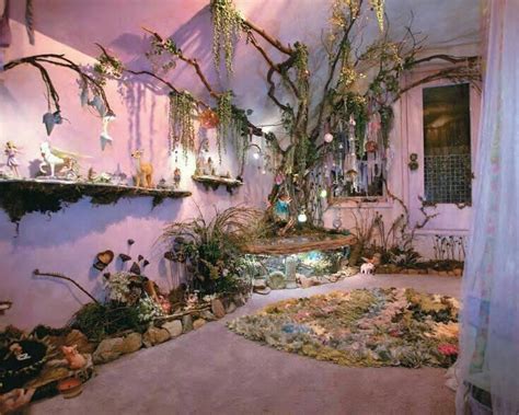 Pin by Pauli Currea on Cuartito | Fairytale bedroom, Fairy room, Fairy ...