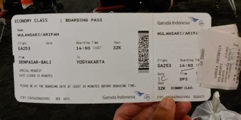 Contoh Tiket Pesawat Garuda - Homecare24