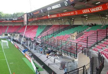 NEC Nijmegen. Se desploma grada en estadio de Holanda - Grupo Milenio