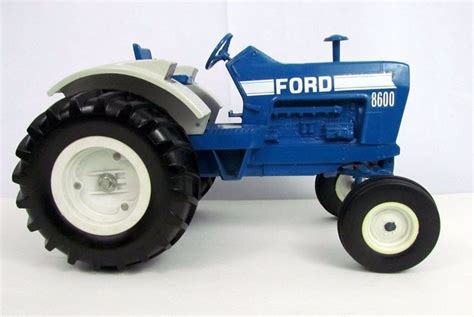 Vtg Blue FORD 8600 Diecast Tractor 1/12 1:12 Scale Made in USA by ERTL ...