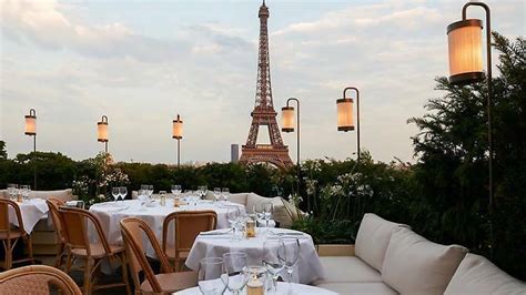 10 Romantic Restaurants in Paris for the Perfect Date