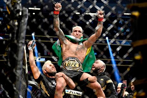 UFC 269: Charles Oliveira Defends His Title Against Dustin Poirier ...