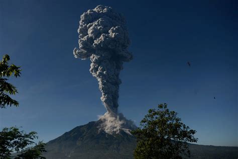 Gunung Merapi Meletus