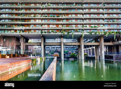 Barbican Estate in London (England Stock Photo - Alamy